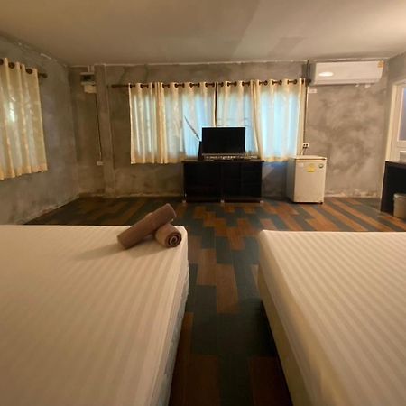 Crescent Bay Resort Koh Samet Exteriör bild