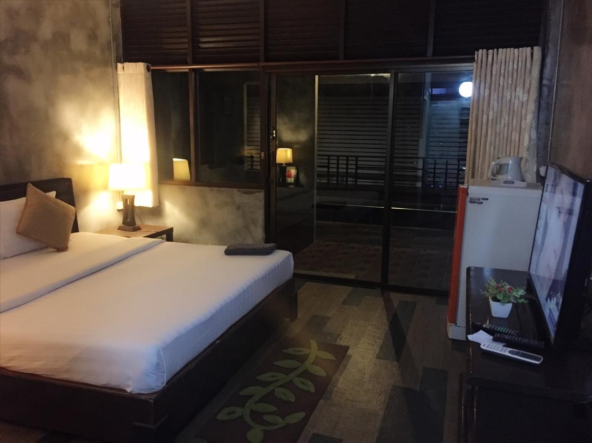 Crescent Bay Resort Koh Samet Exteriör bild